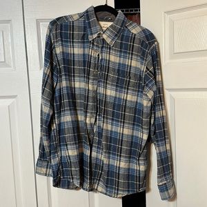 Men’s medium plaid button down
